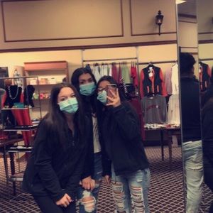 Meet your Posher, Ali